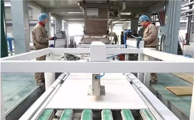 探秘高度自動化生產(chǎn)線 卓達集團如何以科技引擎，鑄就全球頂級綠色建筑未來